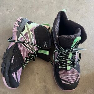Merrell Flex Connect Black and Purple Hiking Shoes 7
